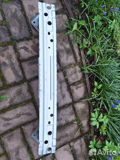 Усилитель бампера subaru forester