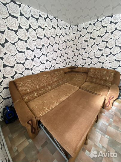 Угловой диван бу