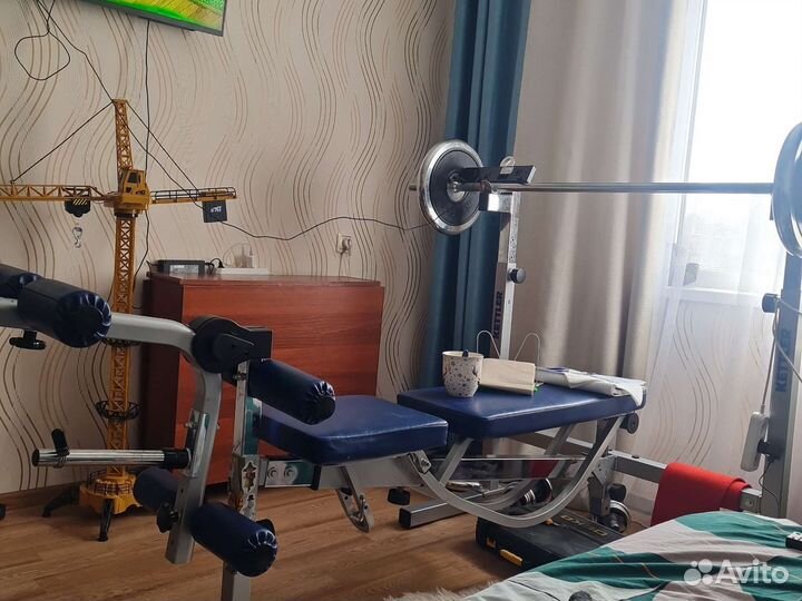 Скамья для жима со стойками и штангой