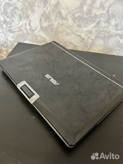 Ноутбук asus