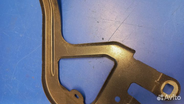 Кронштейн крыла левый BMW F10 41357207209