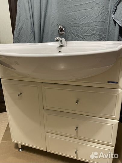 Тумба для ванной с раковиной