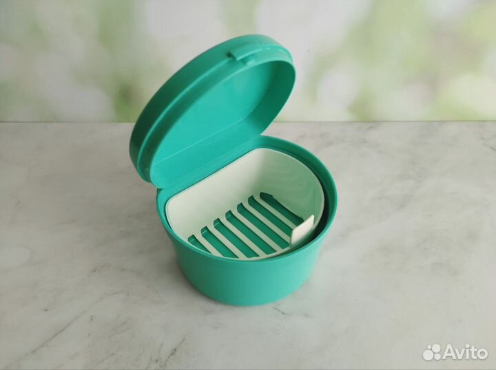 Контейнер для зубных протезов