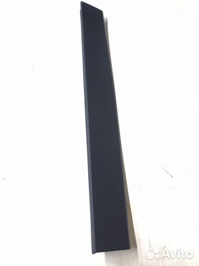 Верхняя обшивка двери багажника Tiguan 2