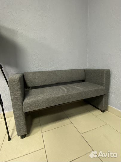 Диванчик в зону ожидания