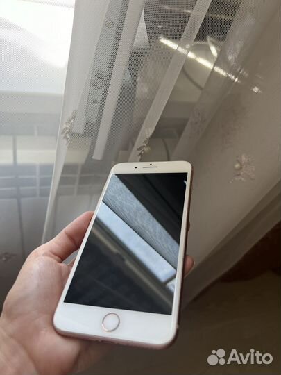 iPhone 8 Plus, 64 ГБ