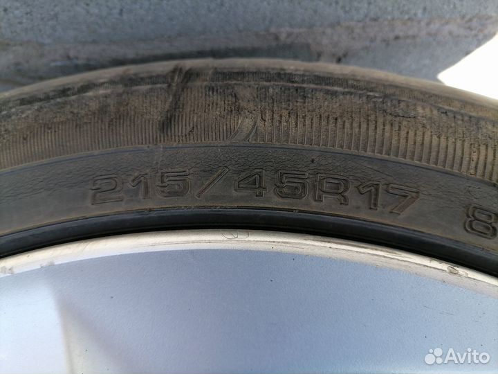 Продам литые диски с шиной R 17