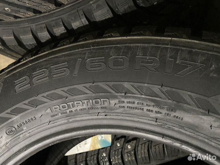 Nokian Tyres Hakkapeliitta 10p SUV 225/60 R17