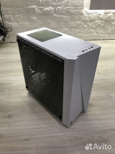 AMD Ryzen 7 2700X / Gigabyte B450M S2H / 8GB /550W