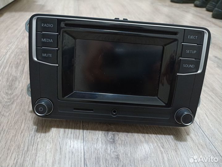 Автомагнитола на Тигуан