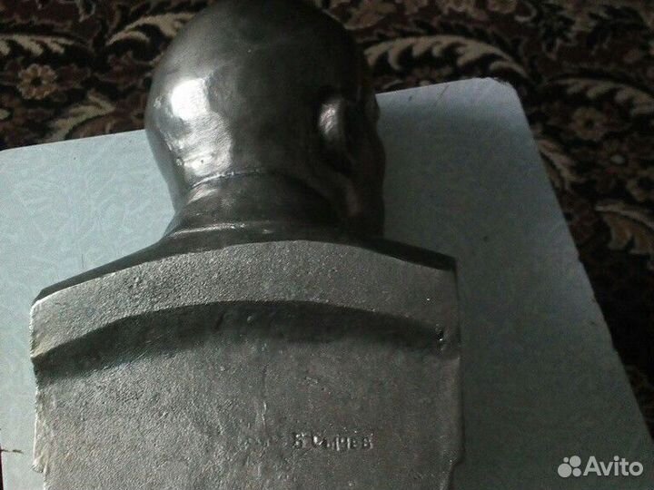 Бюсты Ленина
