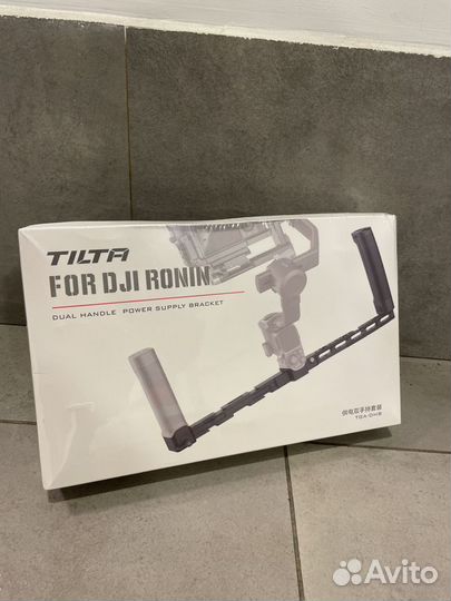 Хват Tilta Handle Power Supply Bracket для DJI RS2