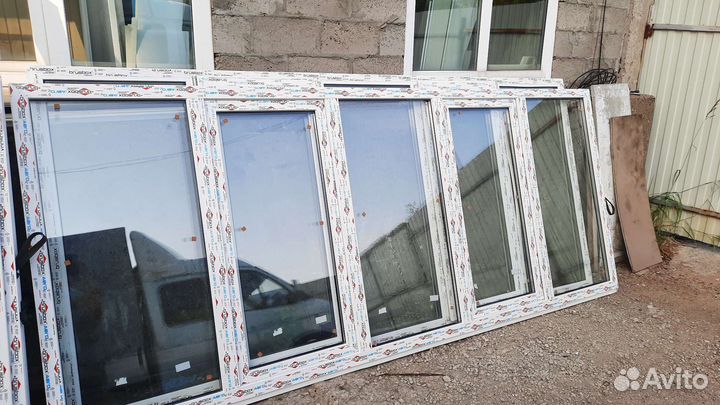 Оконная рама пластиковая