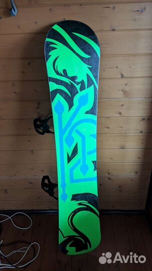 Сноуборд с креплениями
