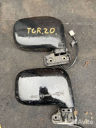 Зеркало правое Toyota Estima