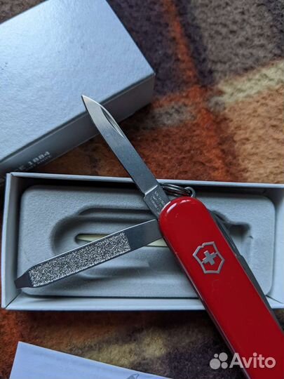 Нож-брелок Victorinox Signature 58mm