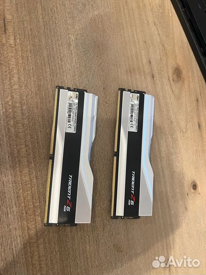 DDR5 7800 Mhz 32GB (16x2) G.skill Trident Z5