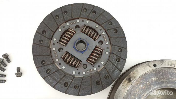 Маховик Isuzu Rodeo Y22SE 2002