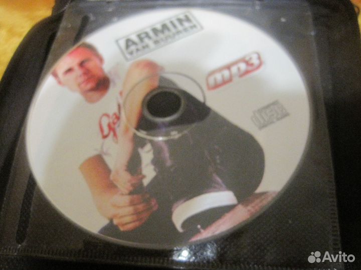 Музыка мр3 -10 дисков + портмоне - цена за всё