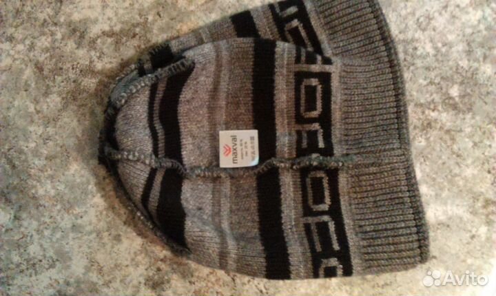 Шапка с помпоном, шерстяная, новая