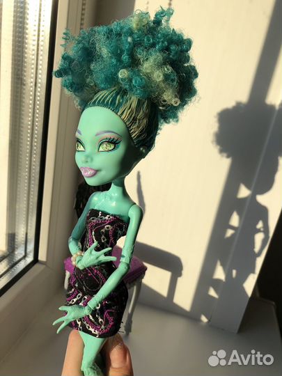 Кукла Монстер Хай Ханни свомп