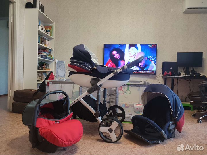 Детская коляска 3 в 1