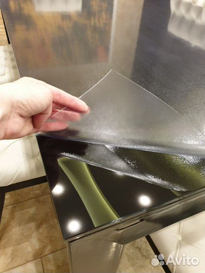 Гибкое защитное стекло на стол