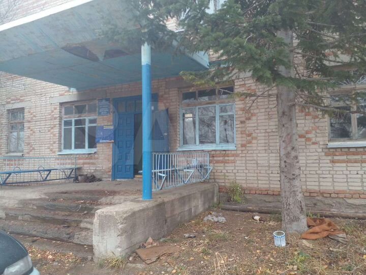 Дом 1558,3 м² на участке 8,82 га