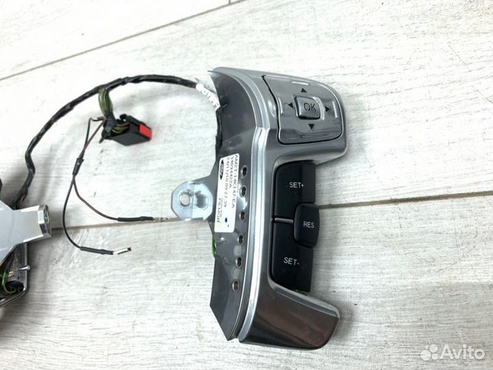 Кнопка управления магнитолой на руль Ford S-Max