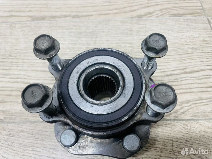 Ступица передняя Nissan X-trail 32