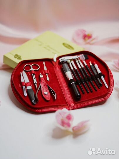 Маникюрный набор новый