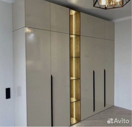 Шкаф на заказ минимализм