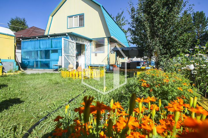 Дом 52,8 м² на участке 5,3 сот.