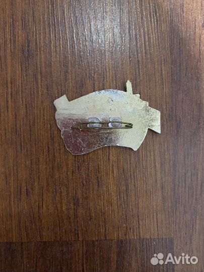 Значок СССР 60 лет кгб киргии