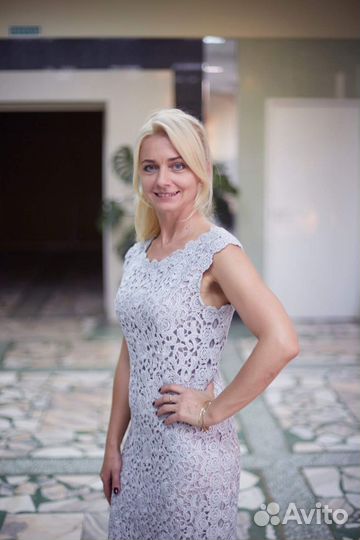 Ведущая на праздник