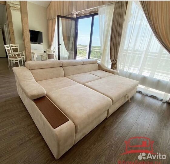 Угловой диван новый 275