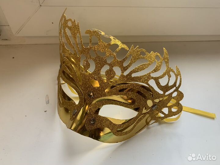 Маска для лица новогодняя/маскарадная