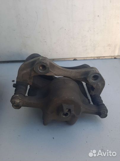 Суппорт nissan sanni b15 (левый и правый)