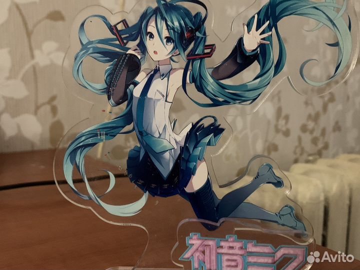 Фигурка-стенд Хатсуне Мику