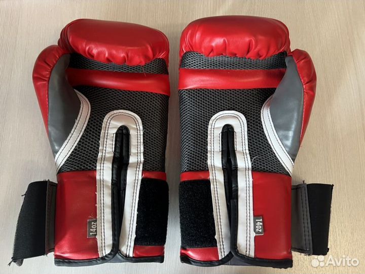 Боксерские перчатки 14 oz / Everlast