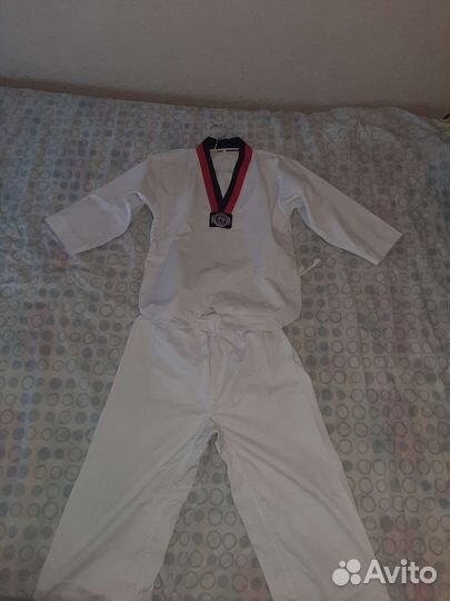 Костюм для тхэквондо