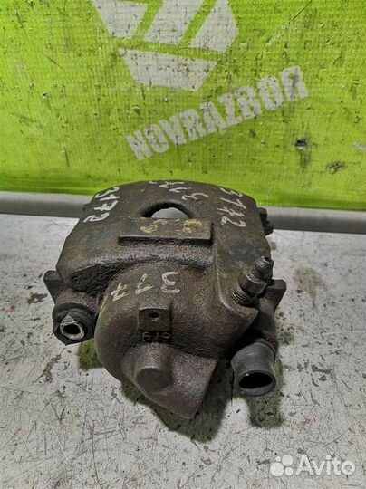 Суппорт передний правый Фольксваген Гольф 2 Джет