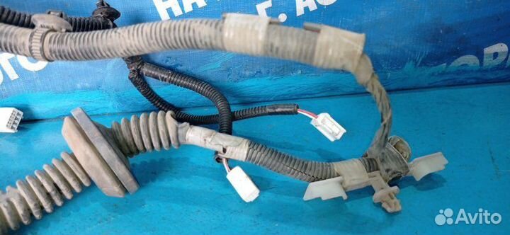 Проводка двери Toyota Verso минивен 2ZR-FE 2009