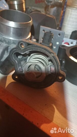 Термостат Опель 55579010