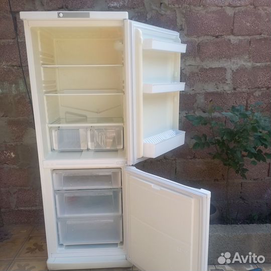 Продаётся холодильник Стинол