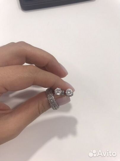 Серьги гвоздики