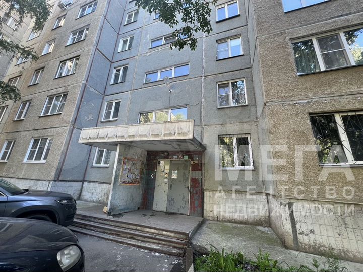 Комната 18 м² в 3-к., 1/10 эт.