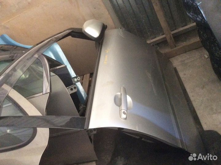 Тойота ипсум 21 дверь передняя правая