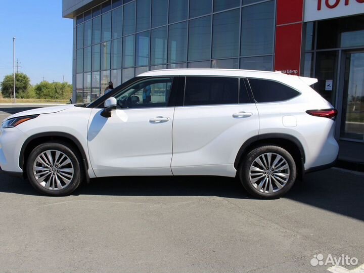 Toyota Highlander 3.5 AT, 2022