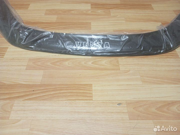 Мухобойка на лада Веста